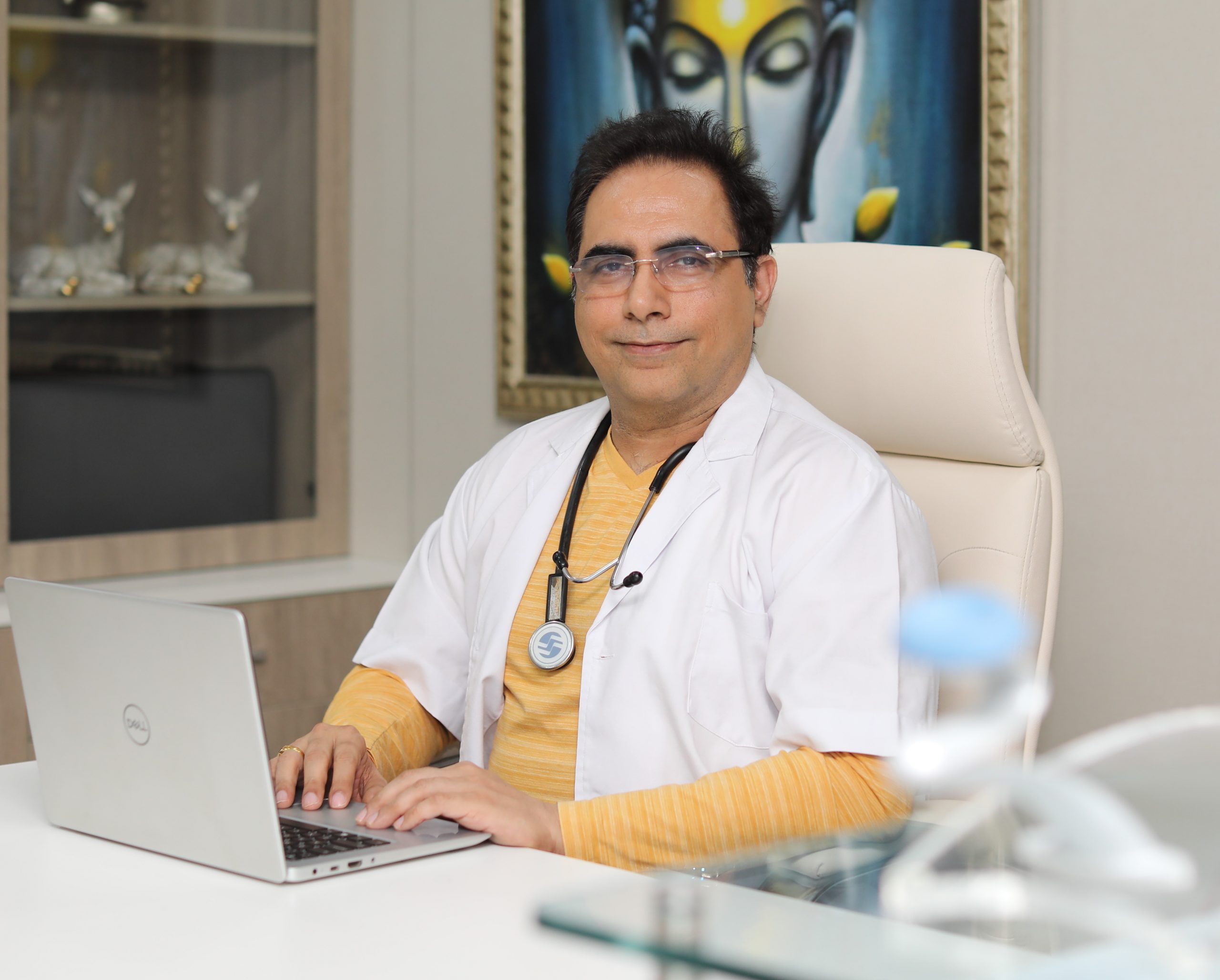 Dr. Arvinder Singh of Earth Group invited from Israel in the field of Cosmetic Dermatology