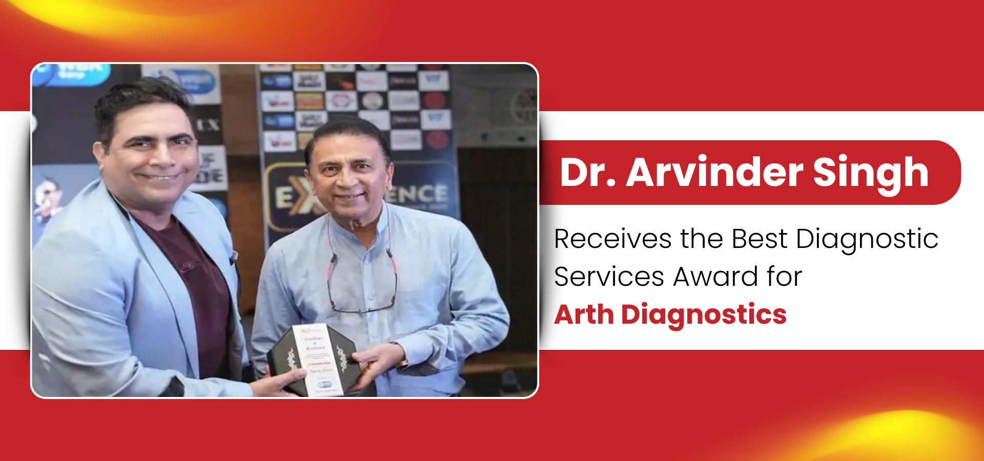 Dr Arvinder Singh receiving Best Diagnostic Services Award from Sunil Gavaskar on behalf of Arth Diagnostics.
