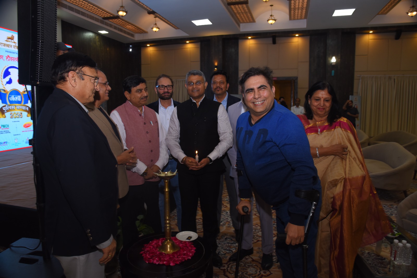 Dr Arvinder Singh Jazba Police Samman 2025 inauguration ceremony lamp lighting at Rajasthan Patrika event in Udaipur